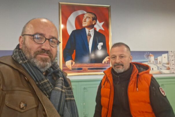 Kim bu telsizli Gölcük Çocuğu!